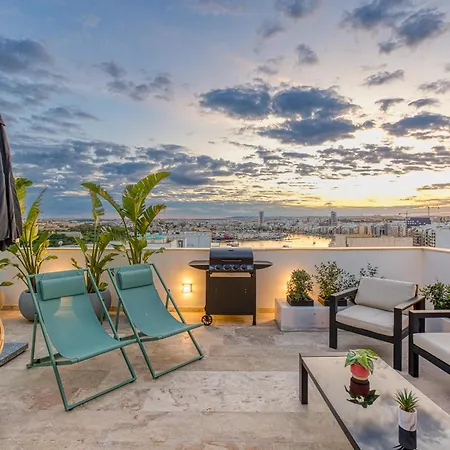 Main Street Luxury 13 With Shared Rooftop Pool & Bbq Apartment *