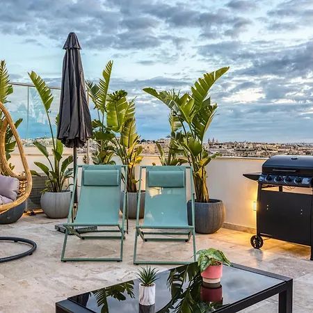 Main Street Luxury 13 With Shared Rooftop Pool & Bbq Lägenhet Sliema