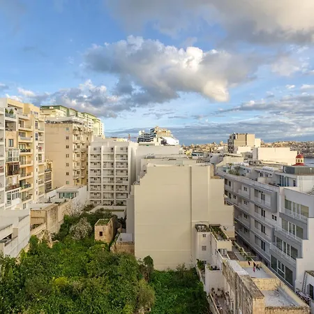 Main Street Luxury 13 With Shared Rooftop Pool & Bbq Sliema